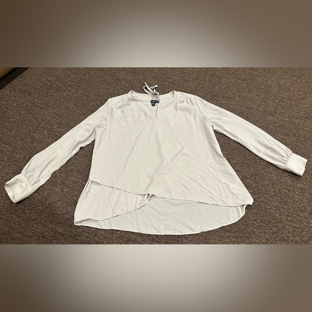 EUC Karen Kane L Elegant Tan Women's Top Blouse career shirt LS casual